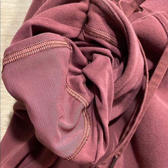 Lululemon Scuba High-Rise Jogger Red Merlot Cotton Fleece Size 8 - Picture 15 of 16